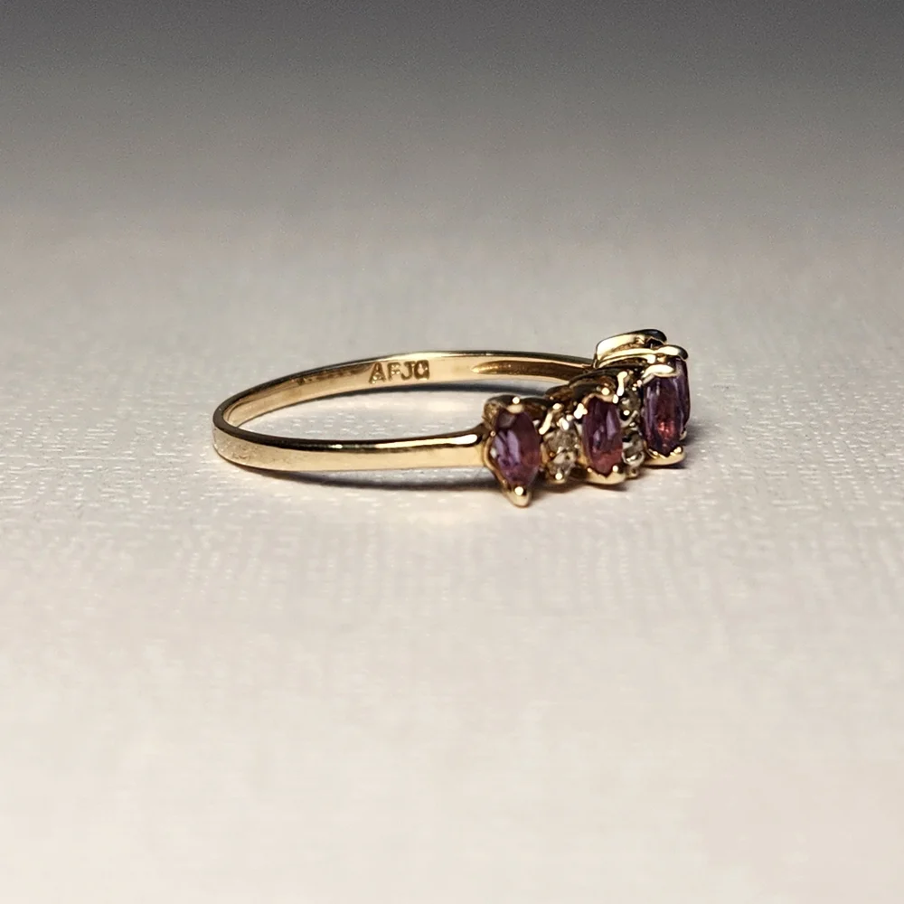 Classic 90s VTG 10K Solid Yellow Gold NATURAL  Amethyst & Diamond Ring Sz 7 - Picture 8 of 16